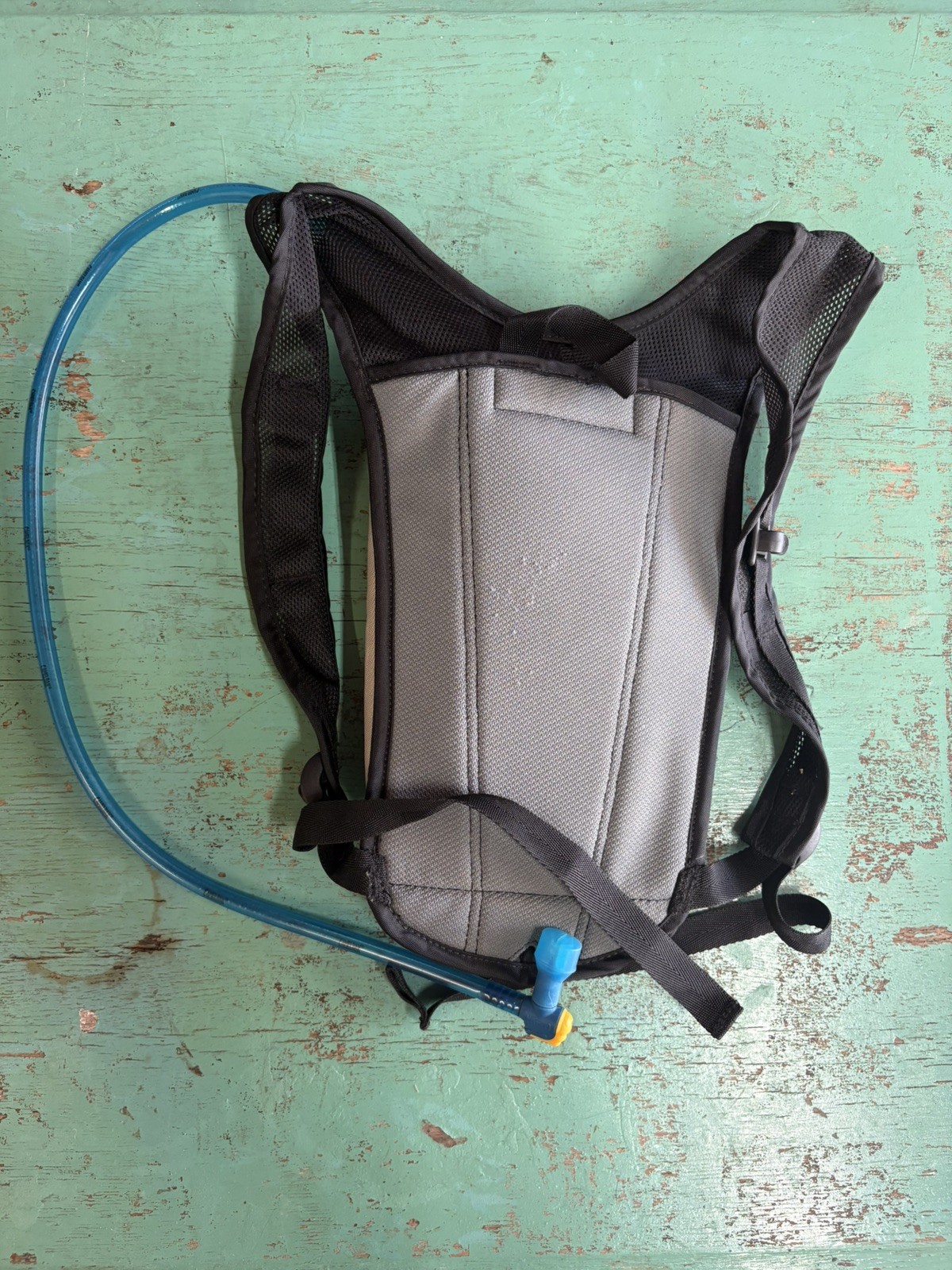 Camelbak Classic Hydration Pack w/ 1.5 L 50oz Bladder Lightly Used