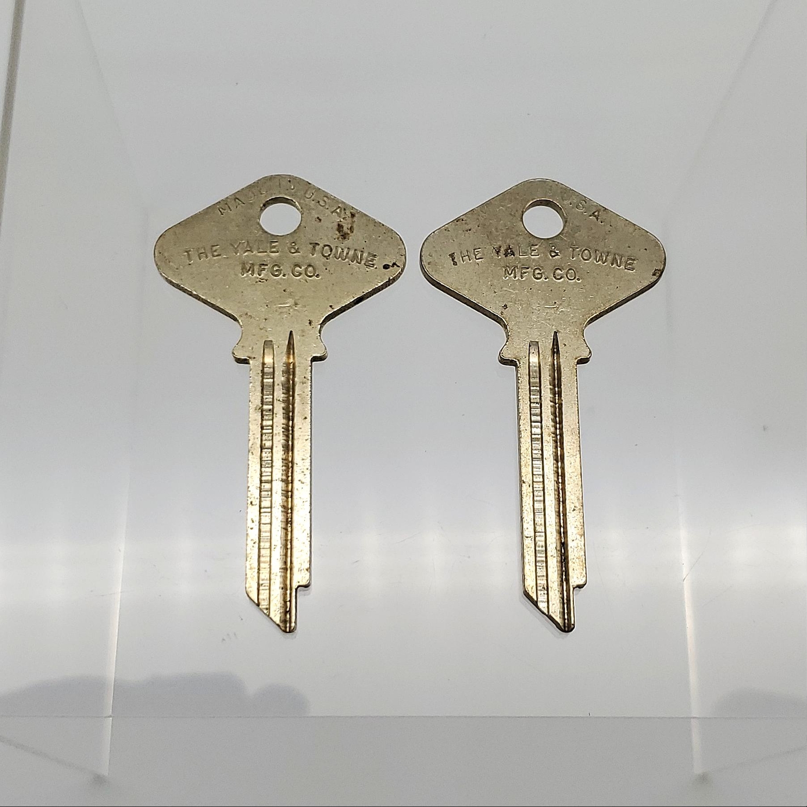 2x Yale FN411 GE Key Blanks Hotel Motel GE Keyway Nickel Silver 7-1/2 Pin NOS