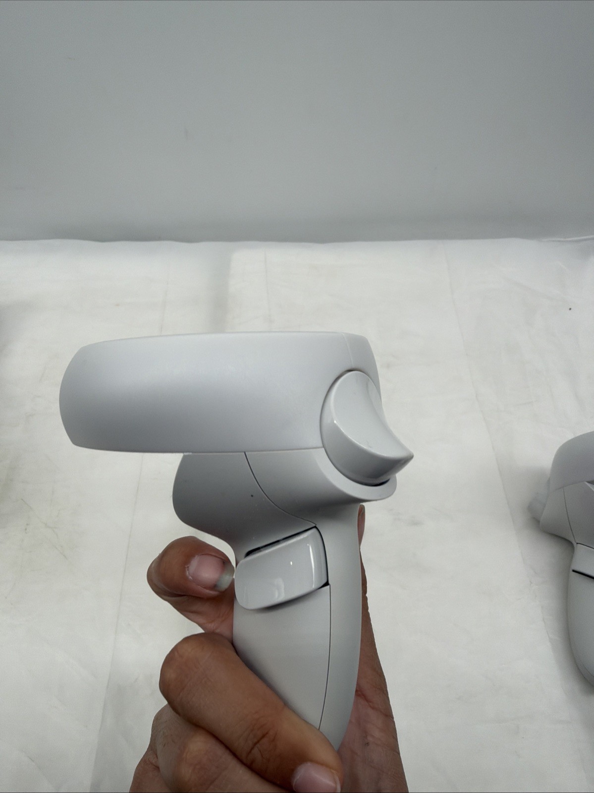 Oculus Quest 2 64GB VR Headset All-in-One VR System - OPEN BOX READ DESCRIPTION