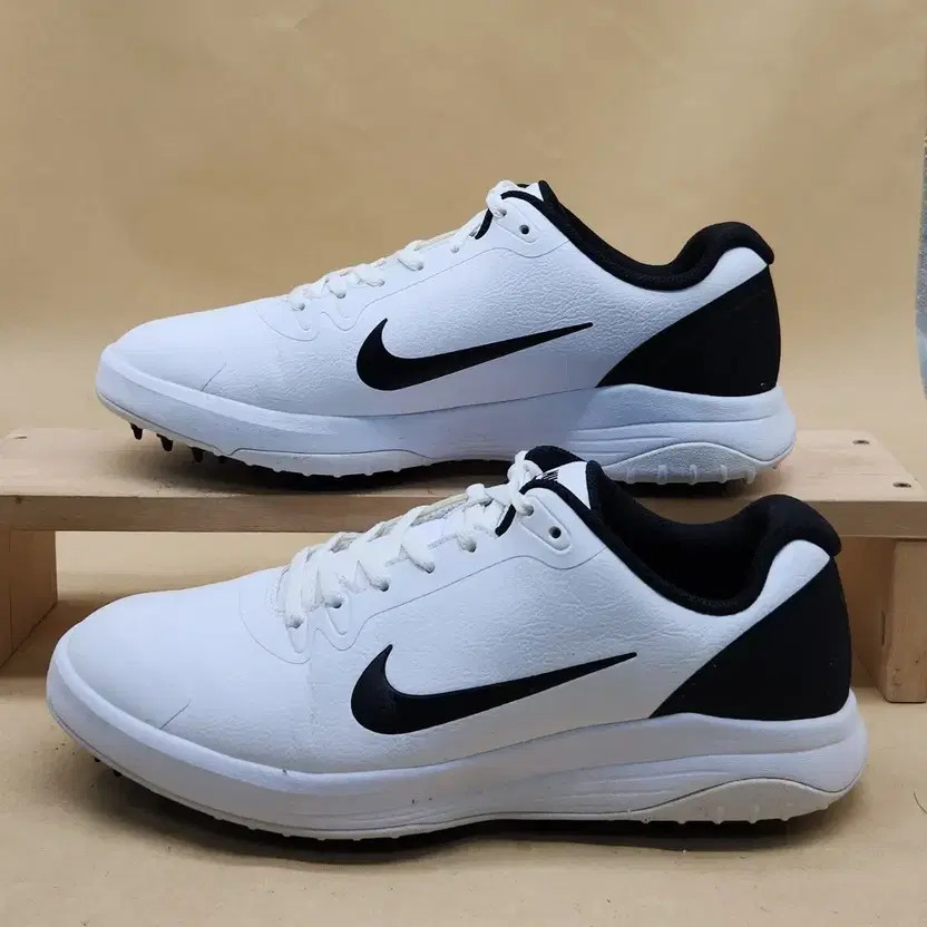 Nike Infinity G Wide Golf Shoes 270 Official