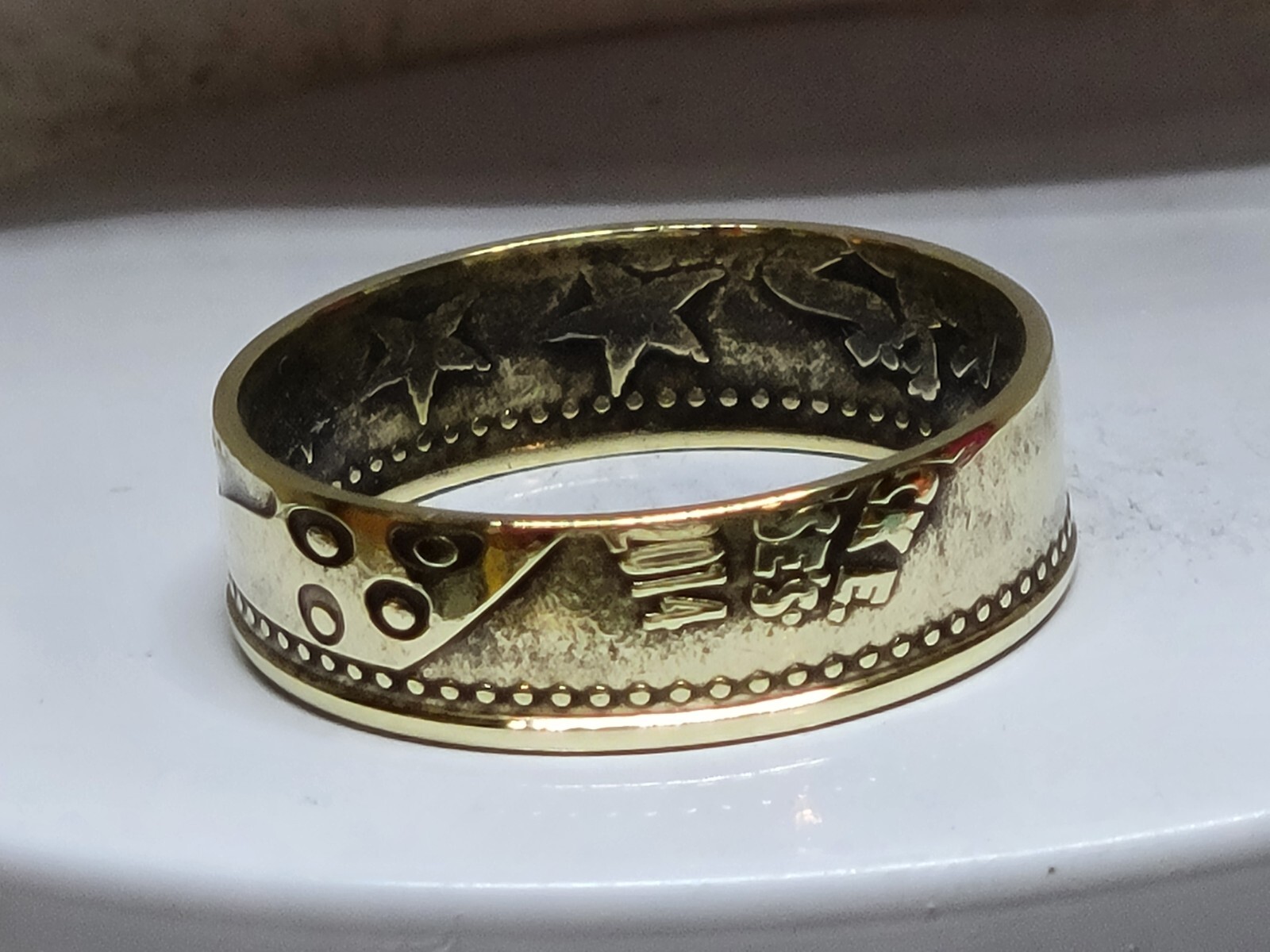 CHUCK e CHEESE - 2014 - Size 9  Token Coin Ring