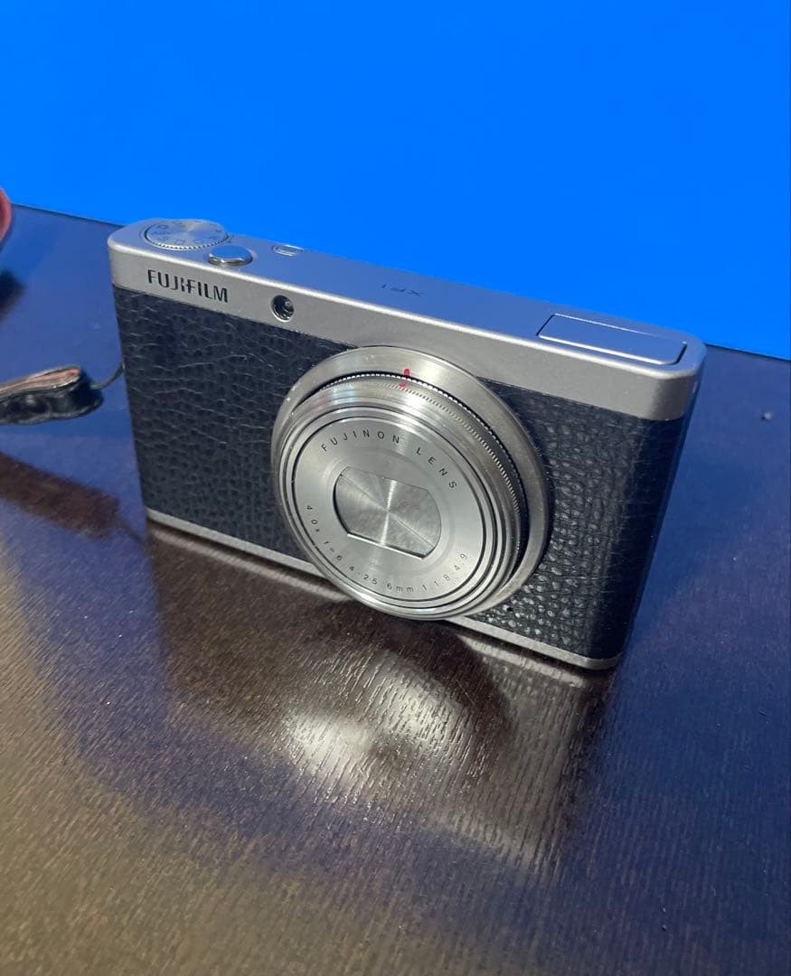 FUJIFILM Compact Digital Camera XF-1 Black