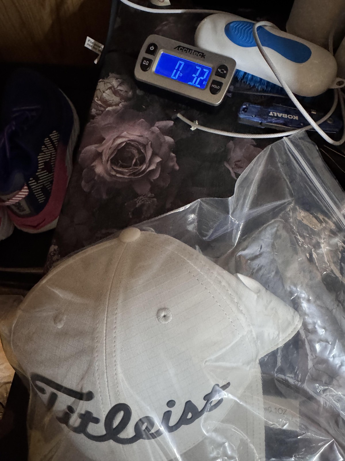 Titleist Golf Hat Adjustable Cap Mens Lightweight Sport Embroidered EUC Golf Cap