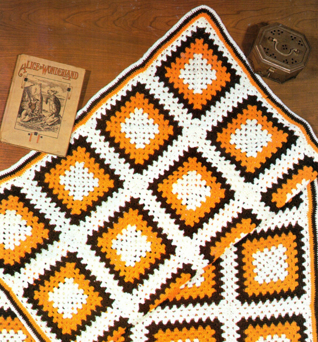 MODERN SQUARES AFGHAN CROCHET PATTERN