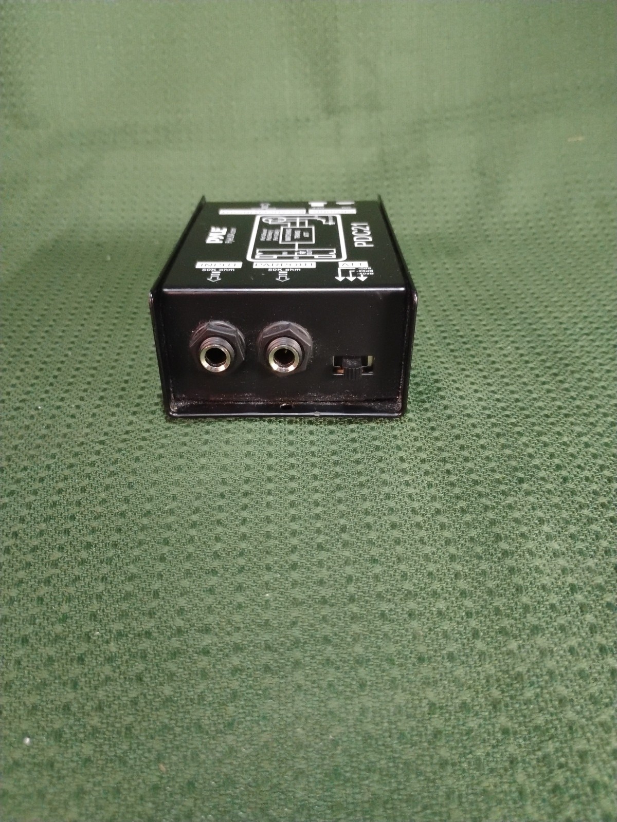 Pyle PDC21 Passive Analog Tabletop DI Box Balanced In/Out