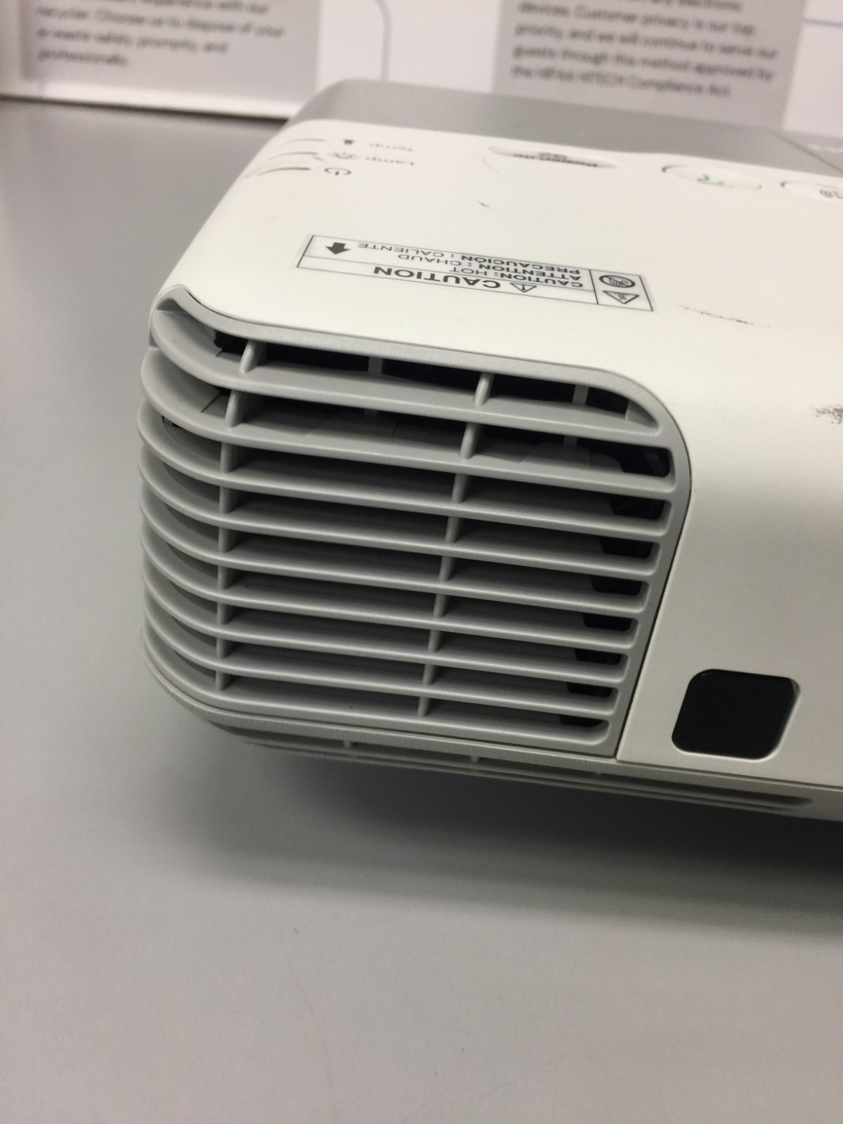 Epson PowerLite 92 LCD Projector model:H381A !!! TESTED!!!#624 LAMP HOURS LEFT !