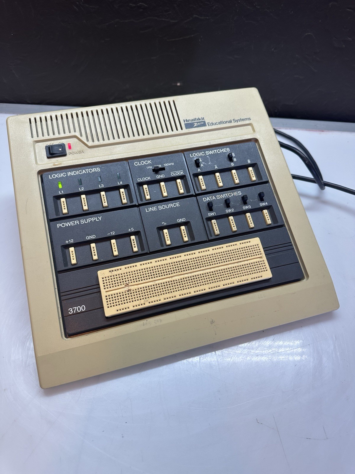 Heathkit ET-3700 Analog Trainer