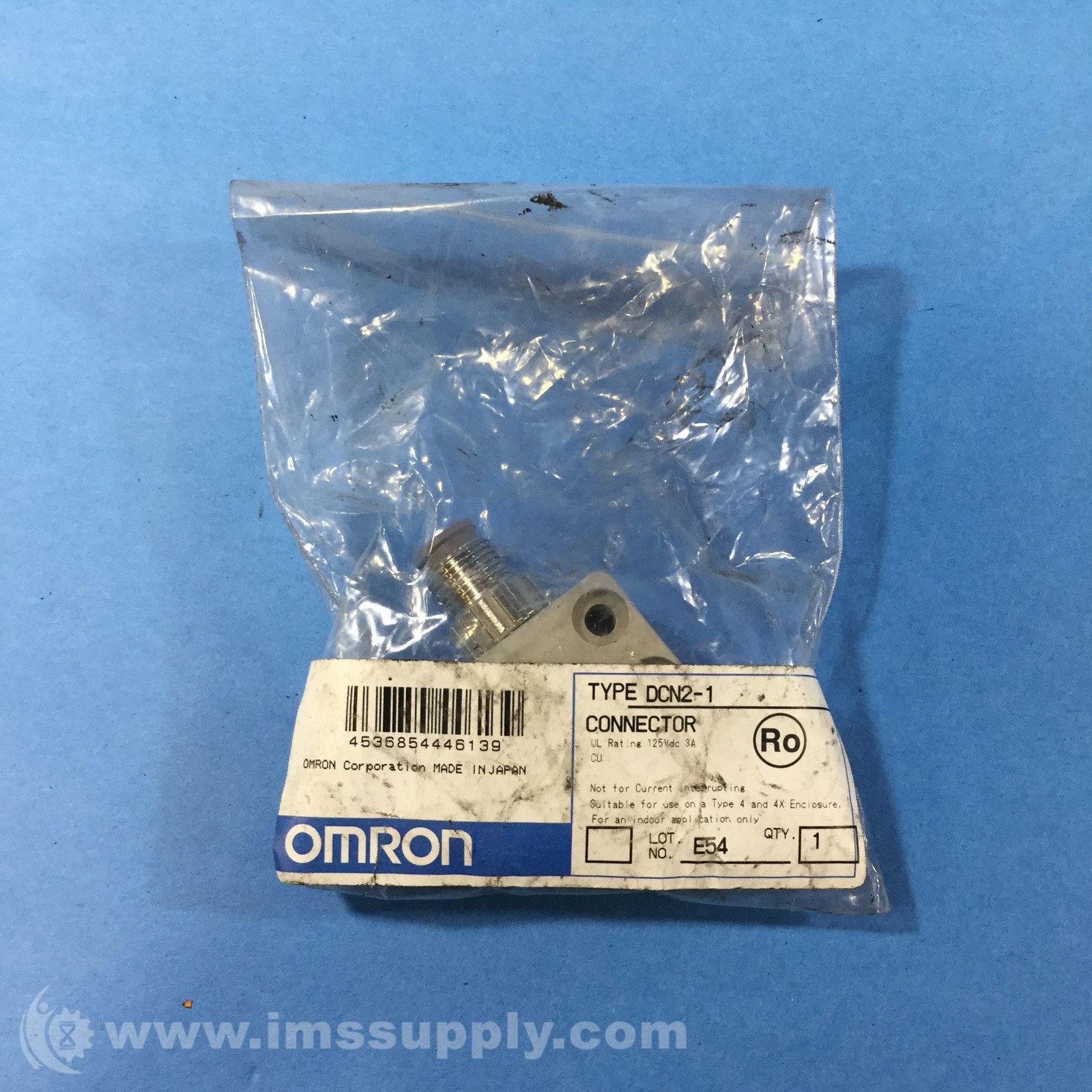 Omron DCN2-1 M12 Connector FNIP