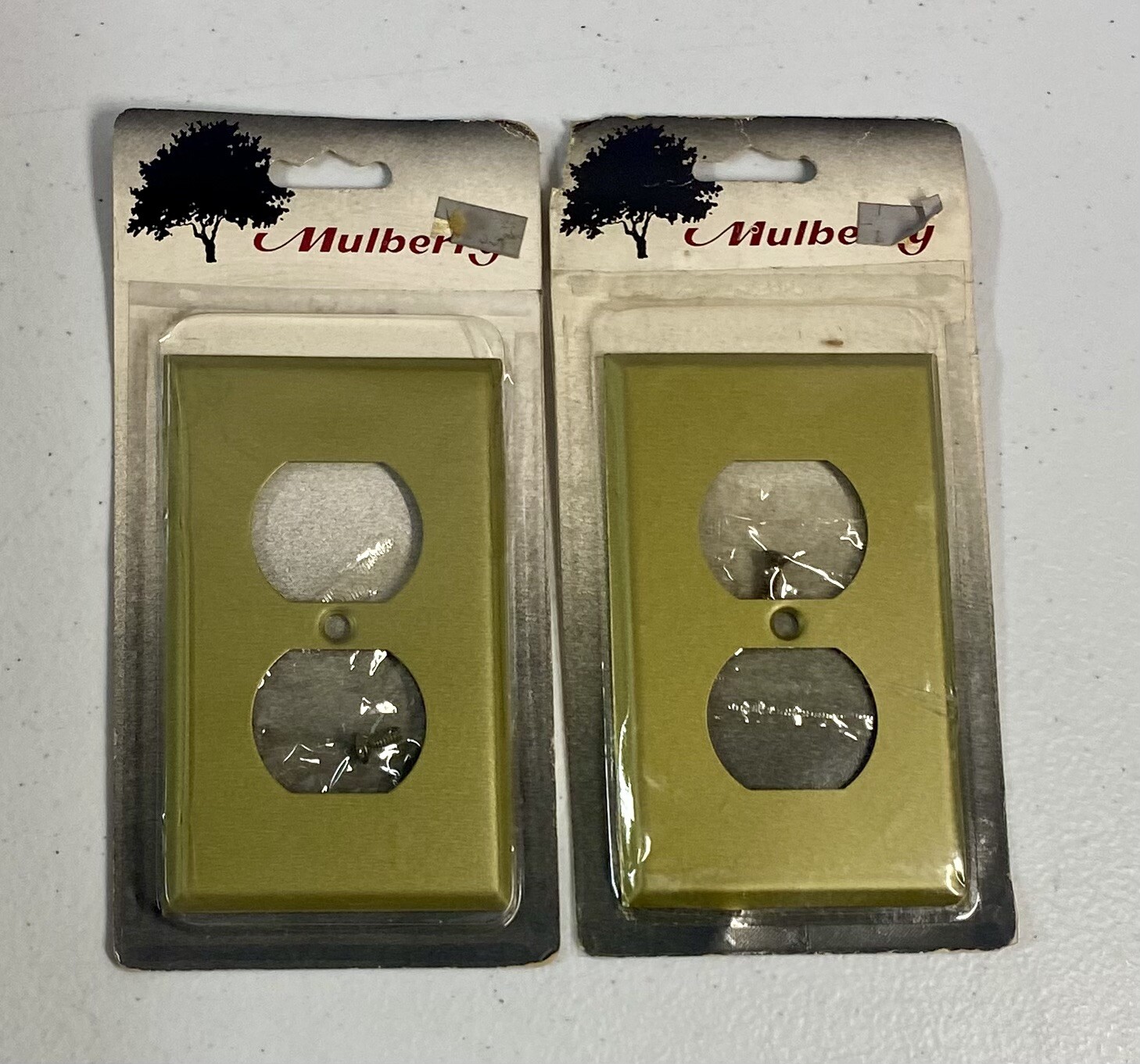 *BRAND NEW* Vintage Mulberry Outlet Cover Metal Light Gold New Old Stock Set 2