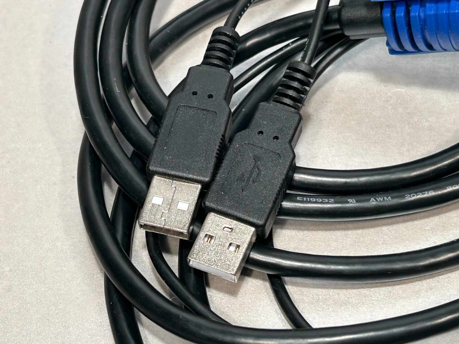 IOGEAR (GCS42UW6) 2-Ports External KVM switch USB New