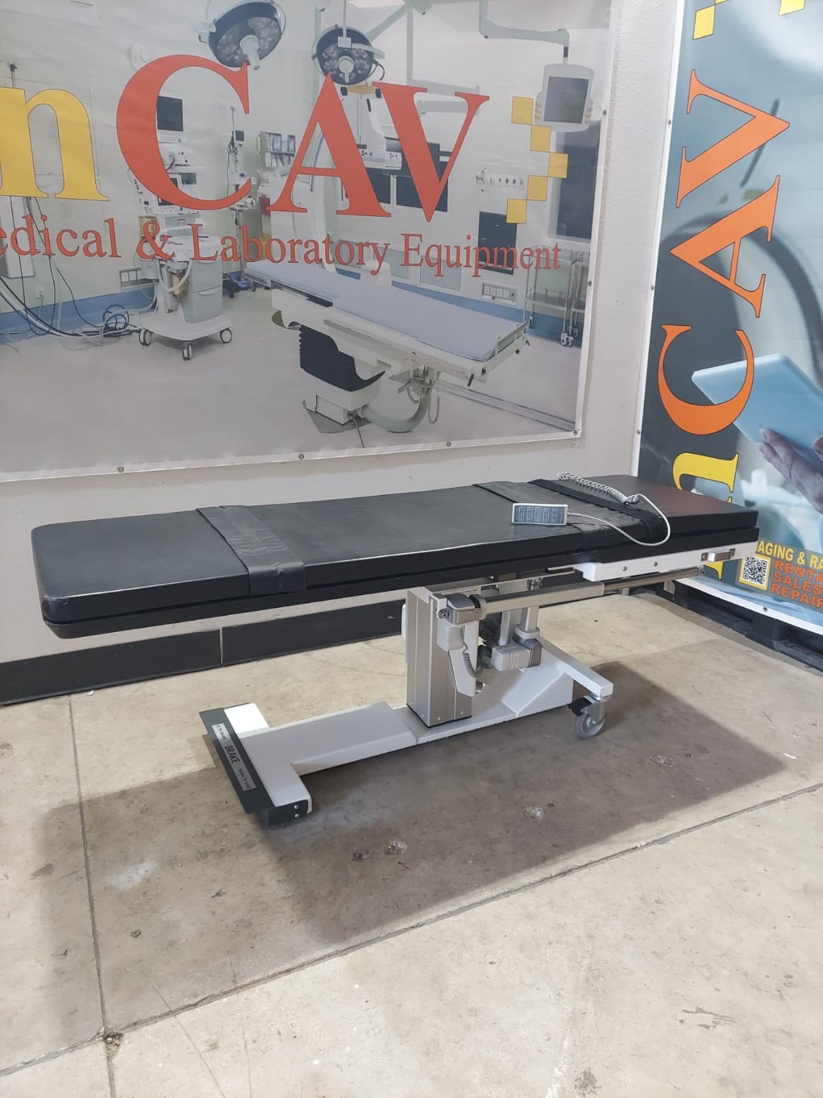 Durabuilt 8000 HLTEC Pain Management Table
