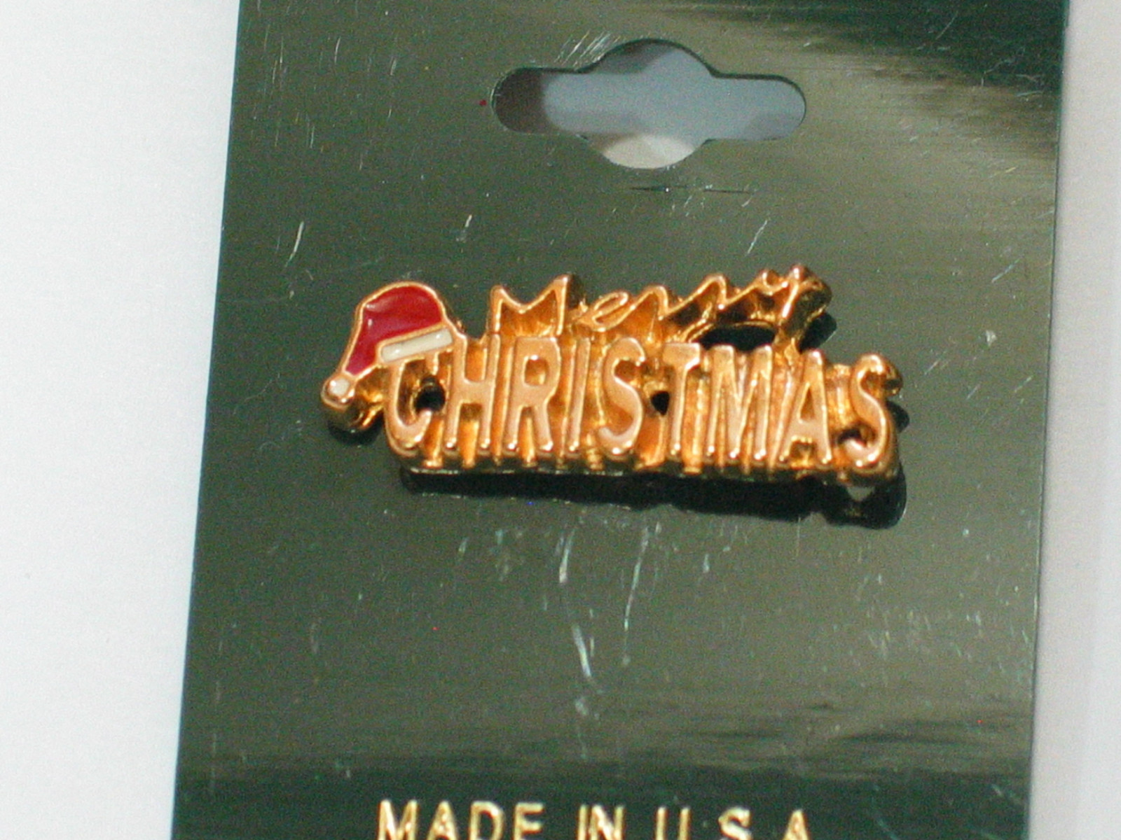Merry Christmas Pin Really nice Lapel pin