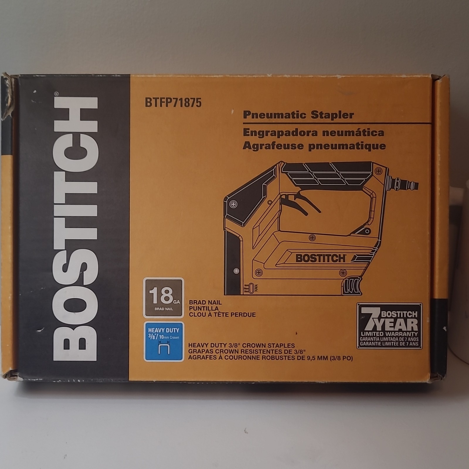 Bostitch BTFP71875 Pneumatic Stapler 18GA 3/8 in Crown Upholstery