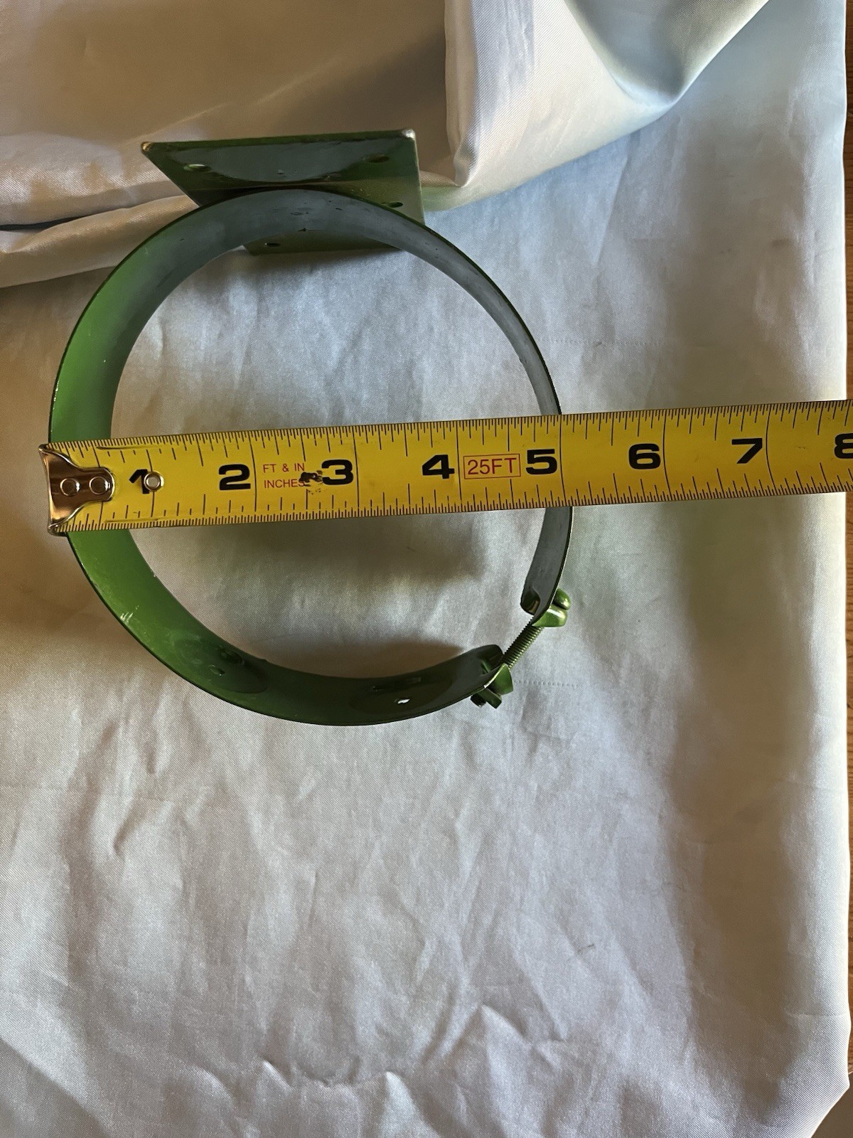 John Deere Clamp Bracket Attenuator, Seed Flow? Round Cylinder, Never used