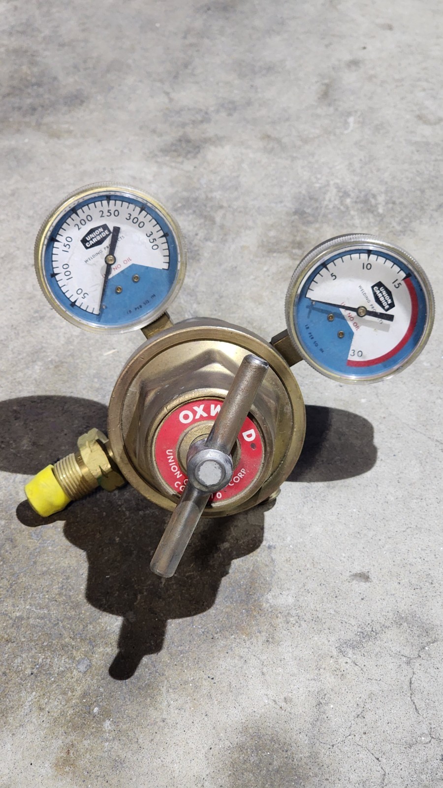 Commercial Union Carbide CGA 510 Double Gauges Regulater Brass