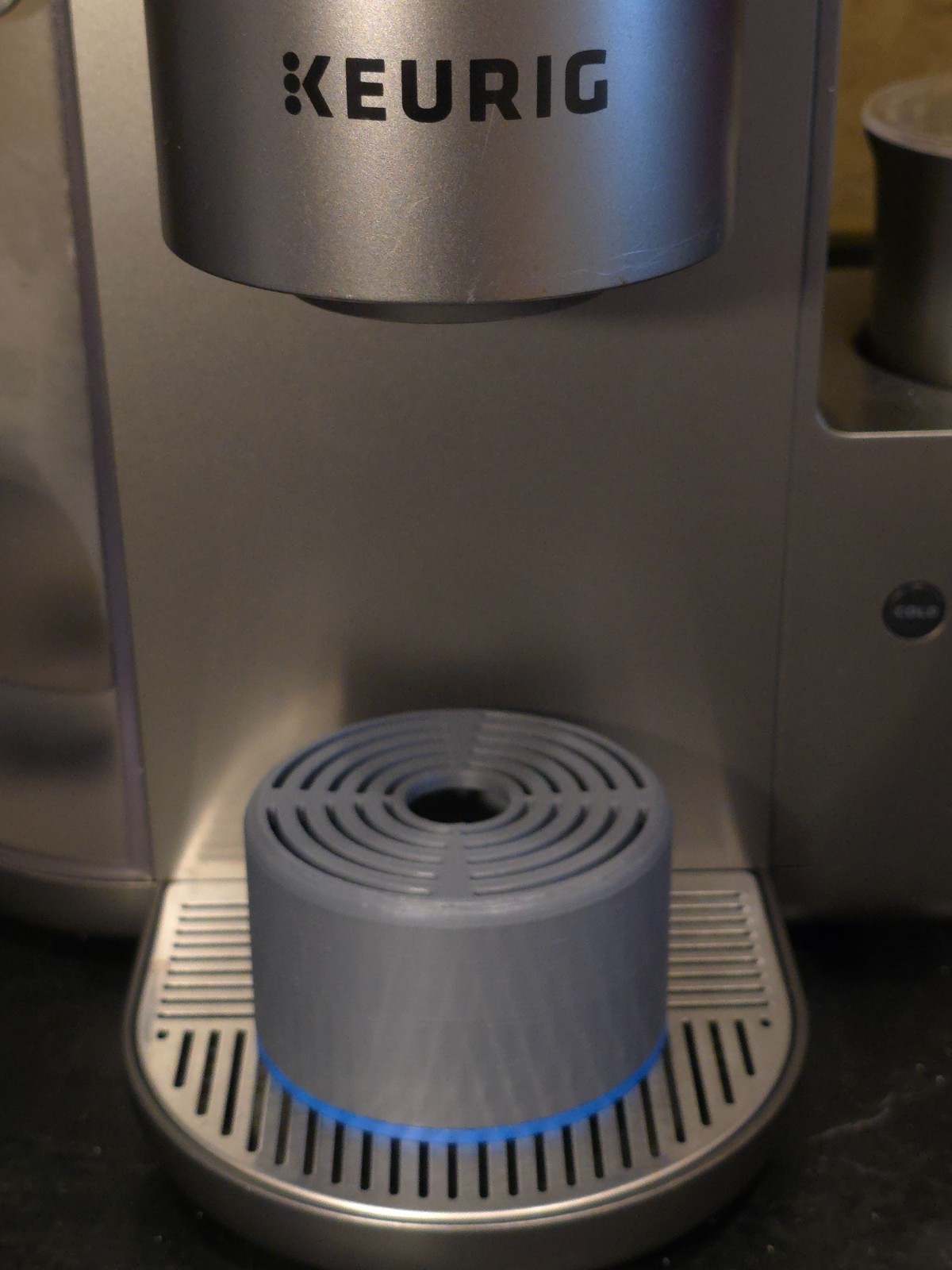 Anti-Splash Adjustable Coffee Cup Riser Accessory for K-Cup Coffee Makers Gray