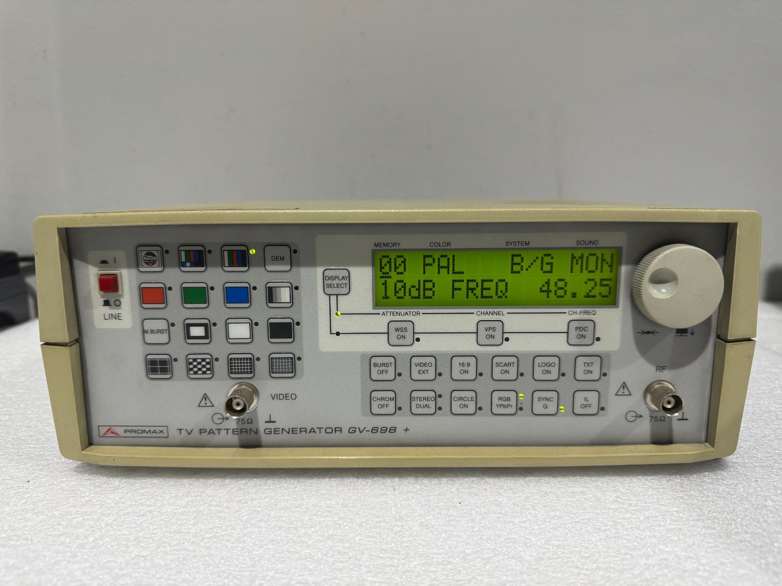 Promax GV-698+ PAL/NTSC/SECAM TV Pattern Generator