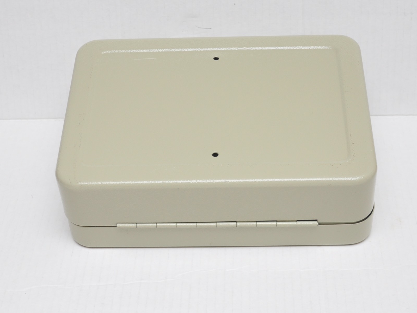 46 Position Key Lock Box With Key Lock. NEW