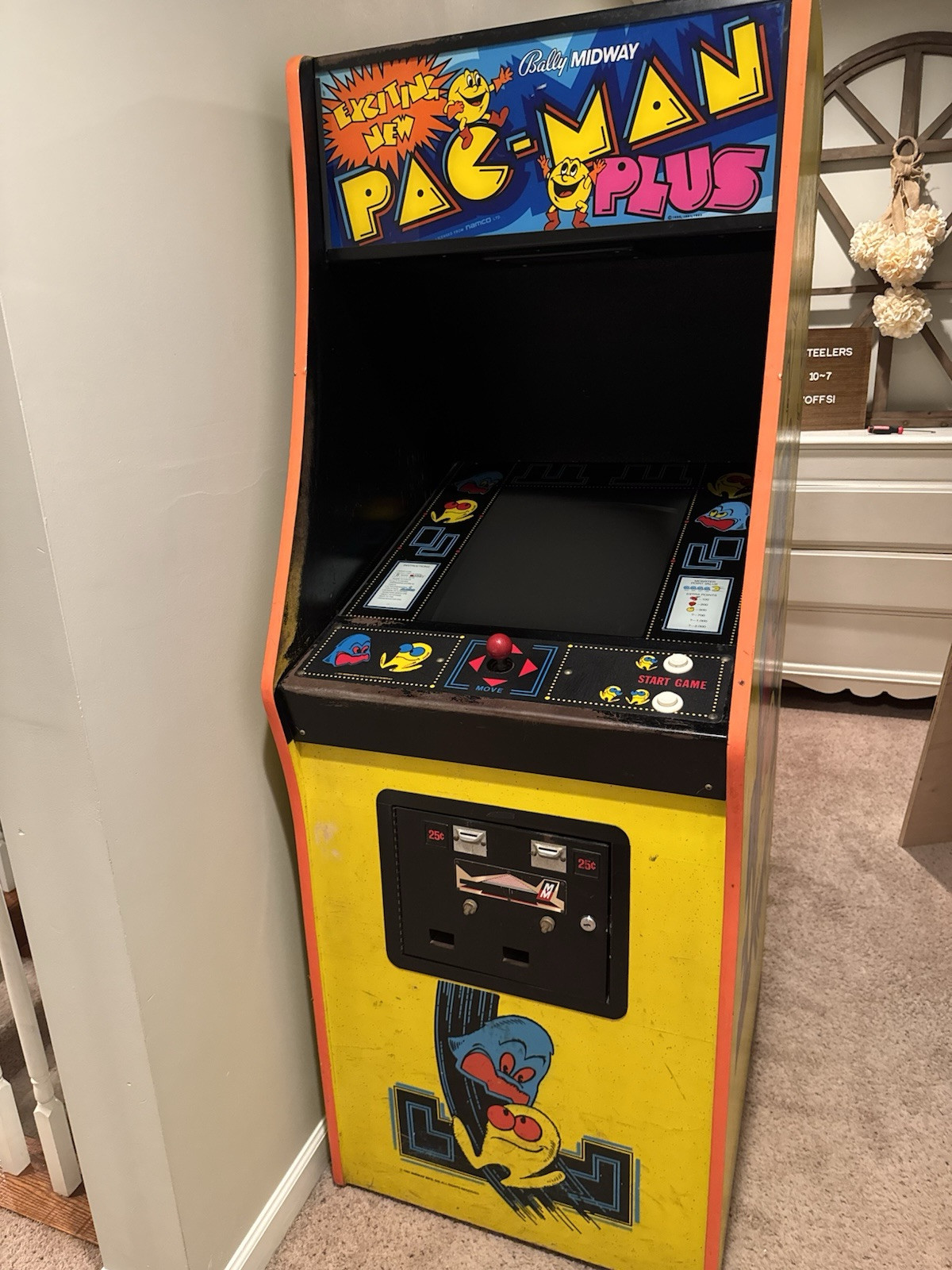 PAC-MAN ARCADE MACHINE by MIDWAY (requires repair)