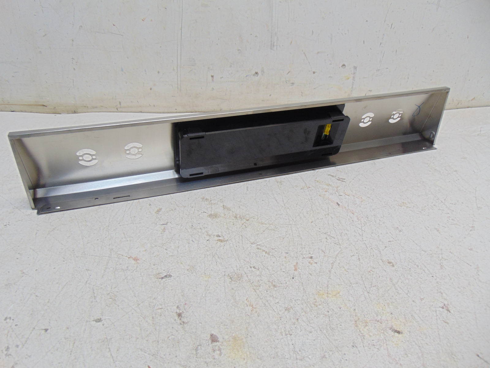 Frigidaire Gas Range FCFE3083AS Control Panel 5304528390