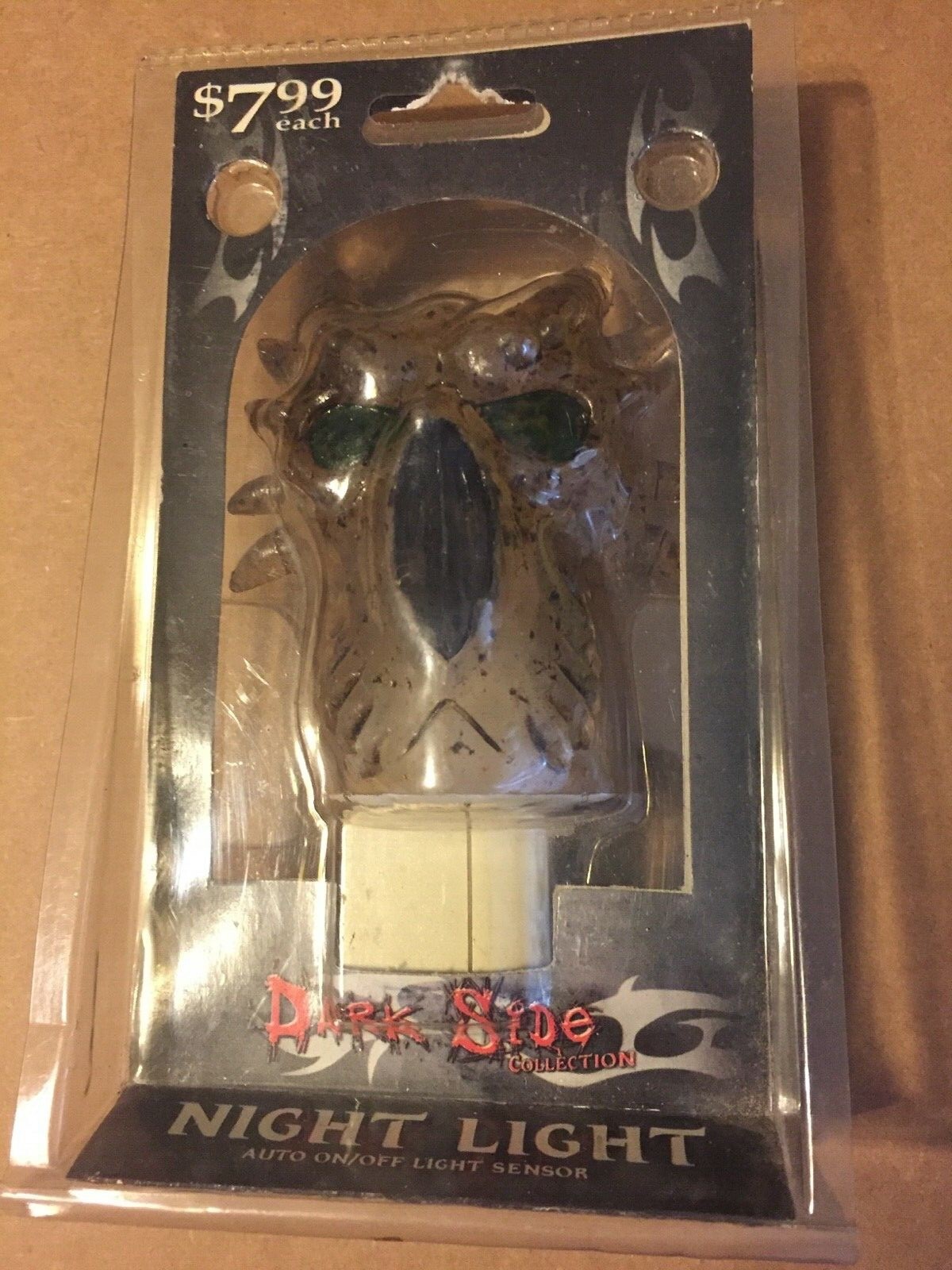 VINTAGE CREATURE DARKSIDE COLLECTION NIGHT LIGHT SENSOR 2008!