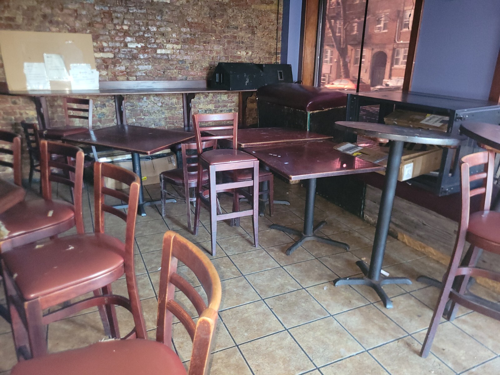 Bar/Restuarant Contents