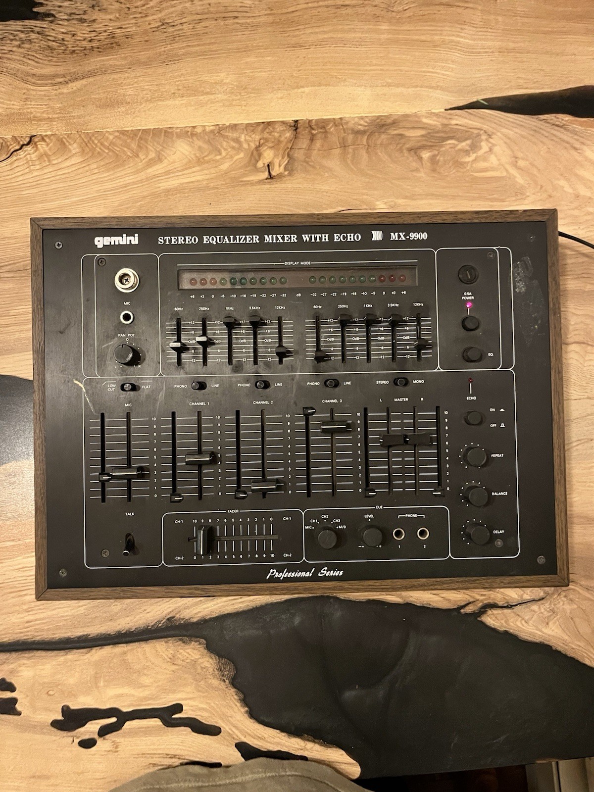 Gemini Stereo Equalizer Mixer W/ Echo MX-9900 Wooden Cabinet (See Description)