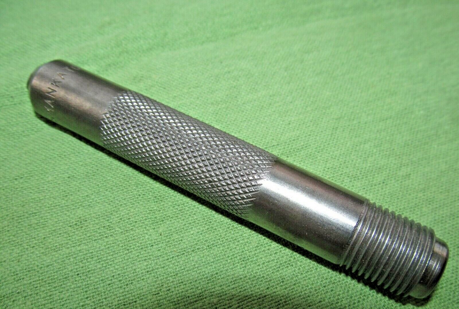 Vintage TRUTH, Mankato, Minn Knurled Handle w/ 5/8"-18 Threaded End