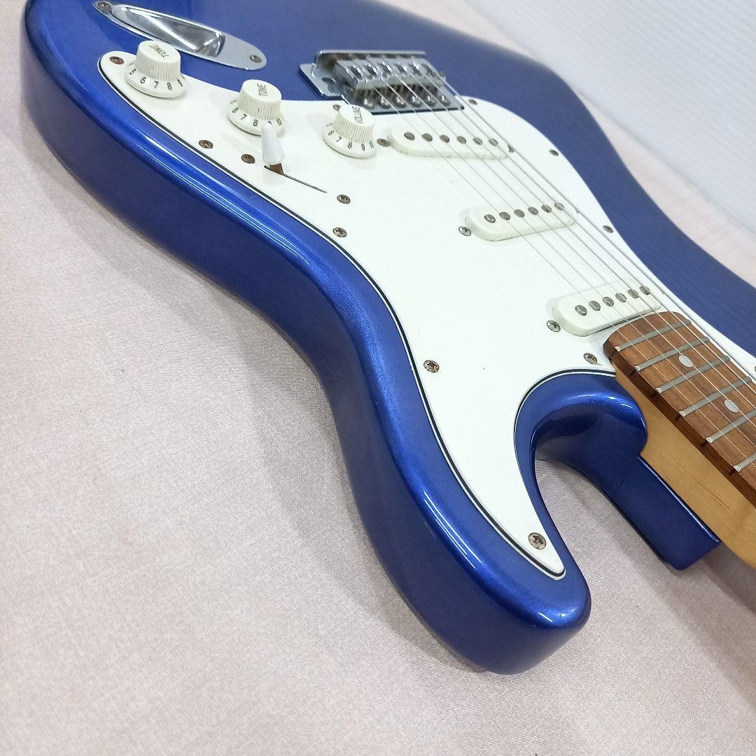 Mavis Stratocaster Metallic Blue