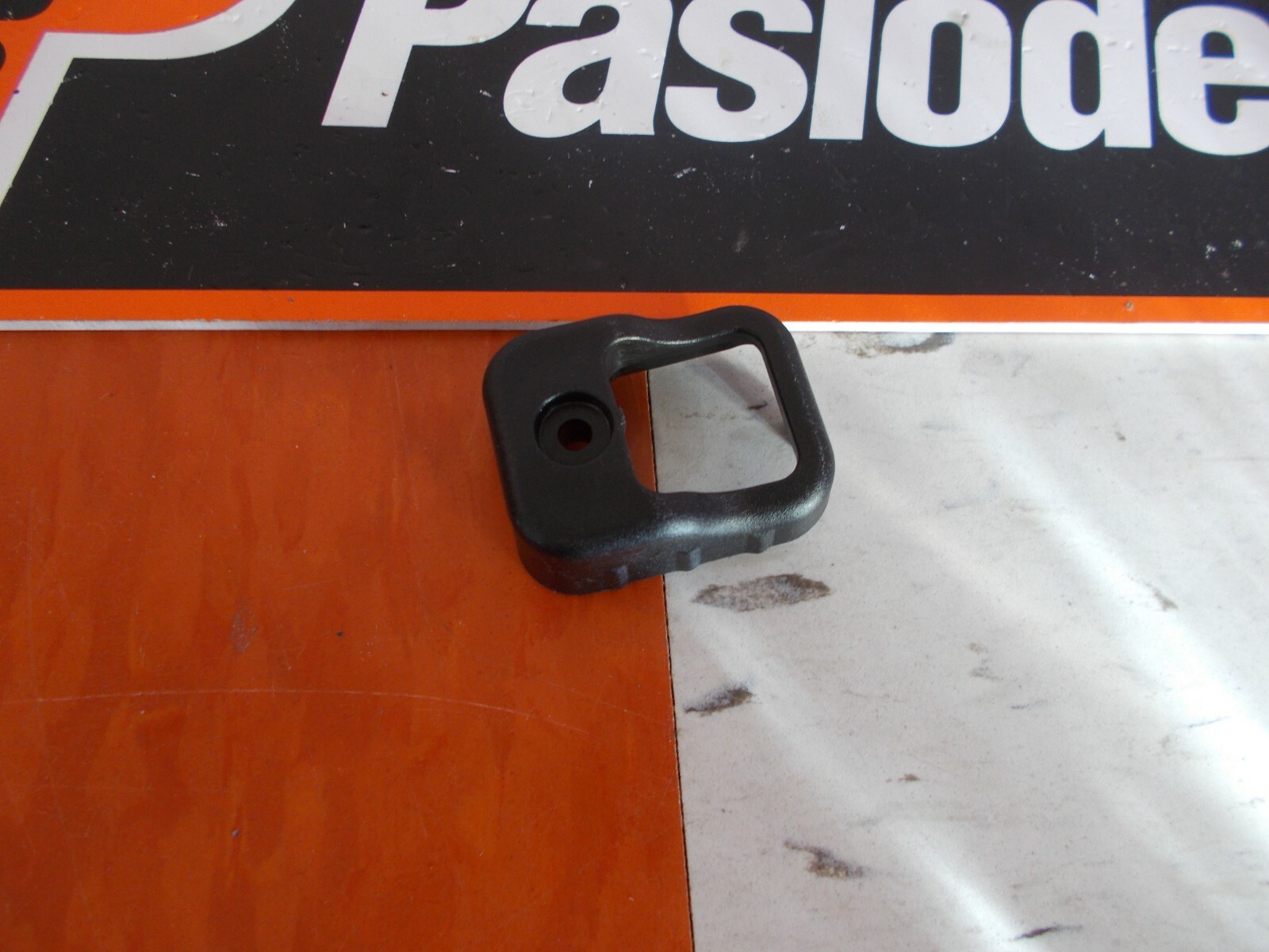Paslode Part # 906332 EXTERNAL GUIDE (XP)