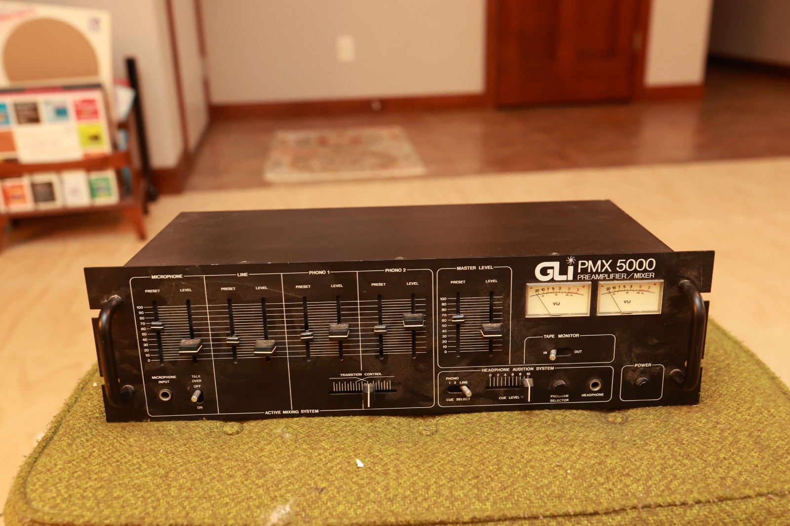 GLi PMX 5000 Preamplifier / mixer active system tested clean structurally sound