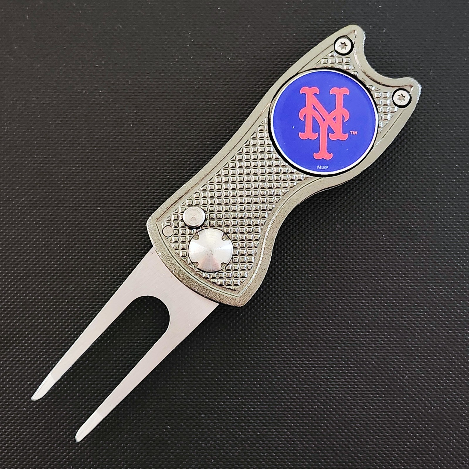 MLB New York Mets Switchblade Divot Repair Tool 2-Sided Golf Ball Marker