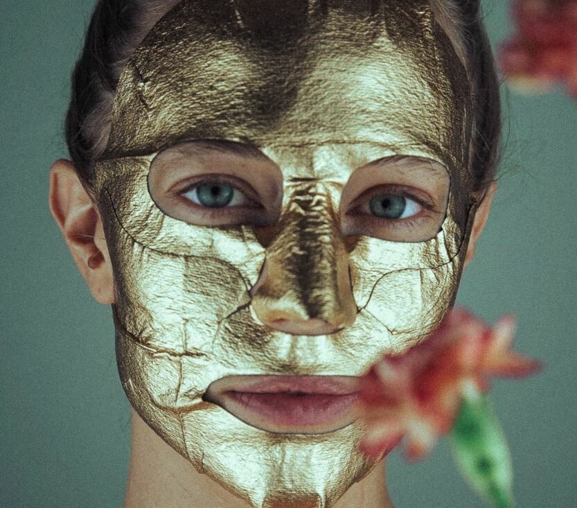 sh2* Lot of 4 PURE AURA Premium 24K Gold Foil Metallic Face Masks Skincare