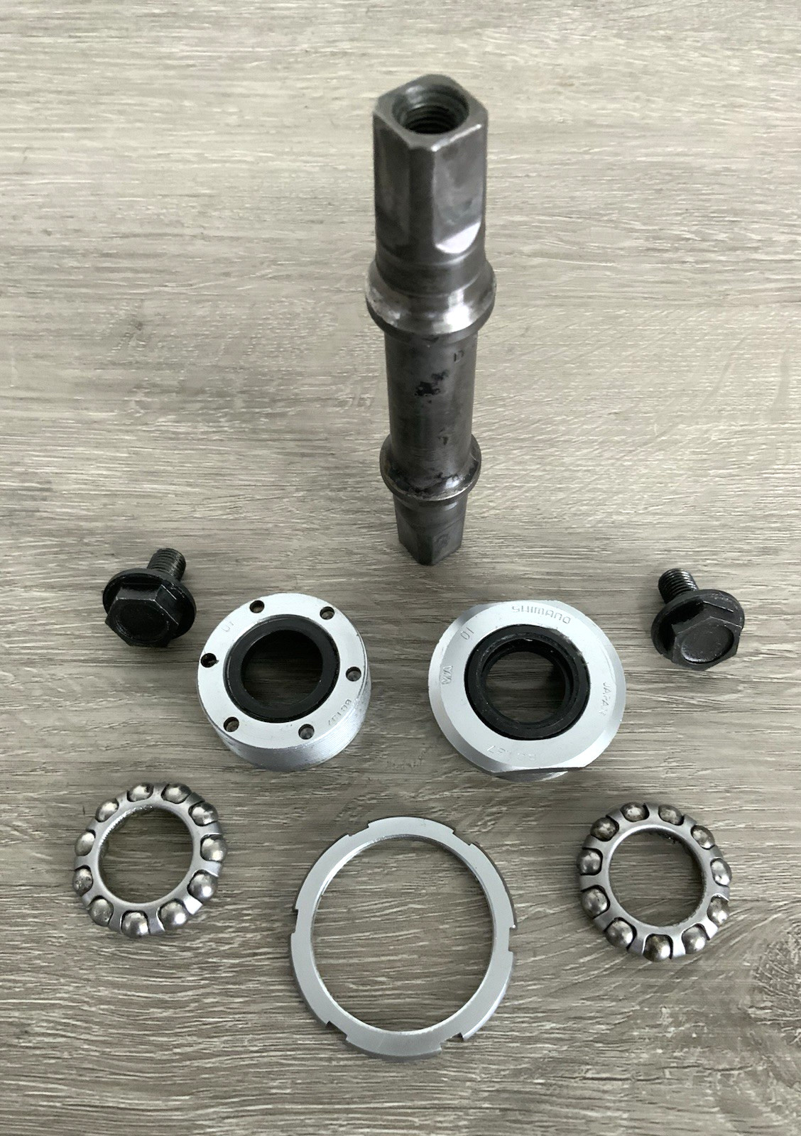 SHIMANO 600 BOTTOM BRACKET BRITISH THREADING 68-113 MM