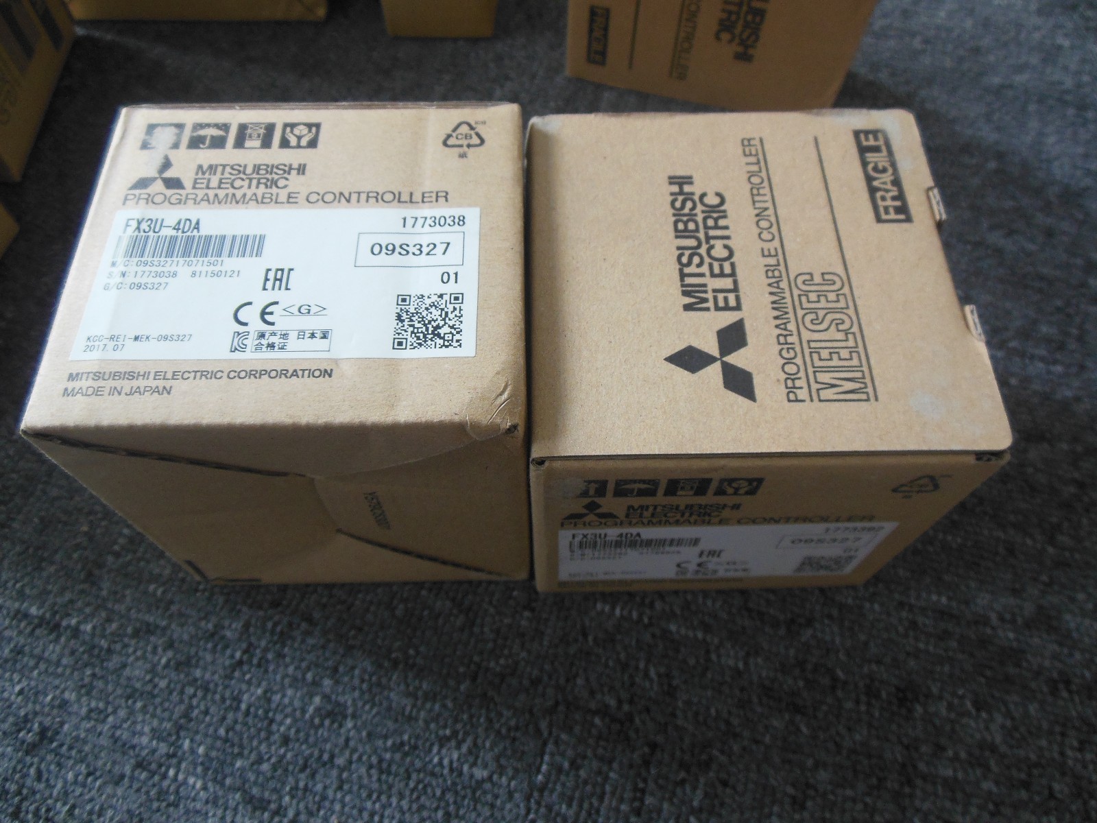 1PC Mitsubishi FX3U-4DA PLC FX3U4DA New In Box Expedited Shipping