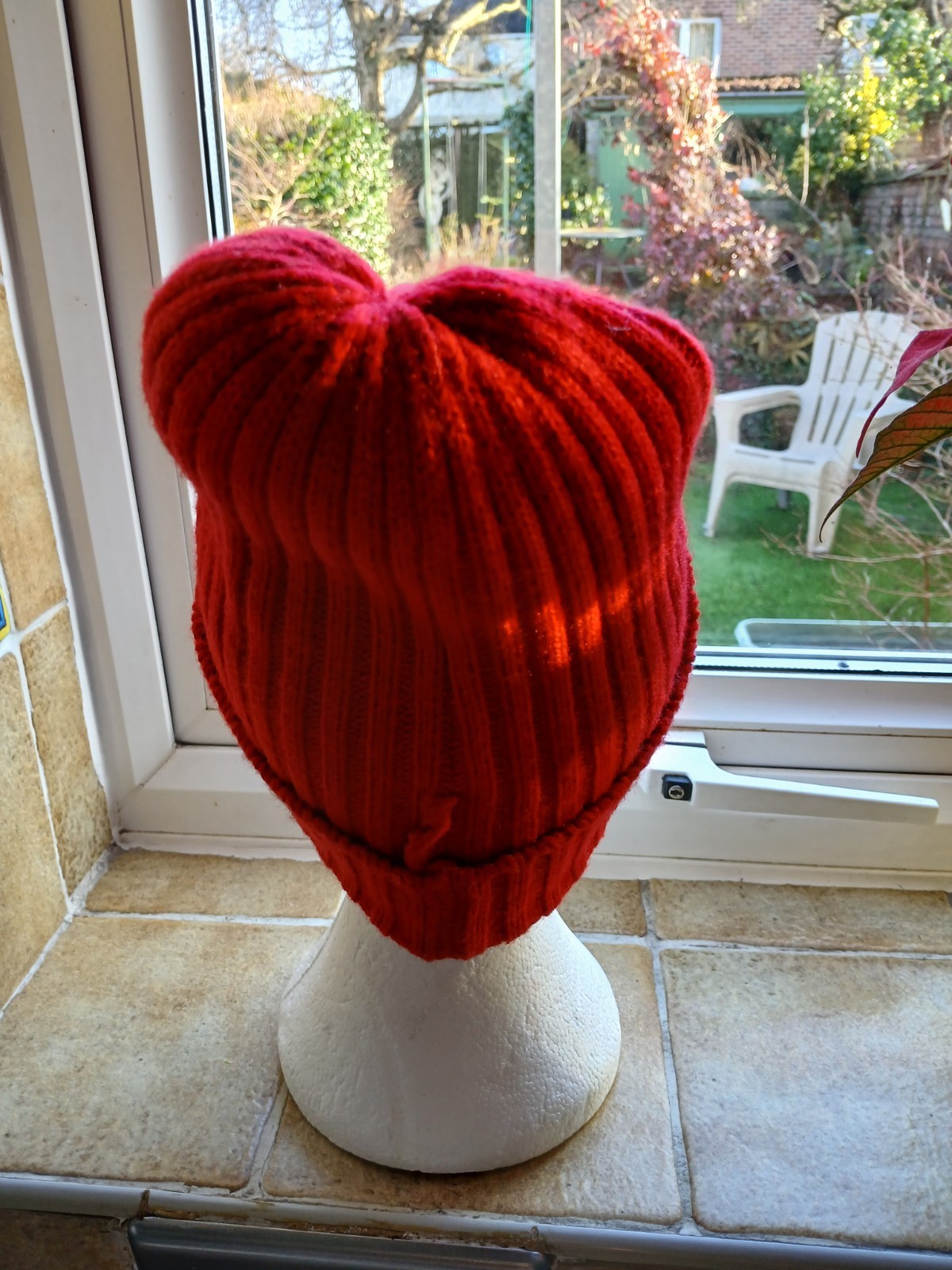 H&M Red Ribbed Acrylic Beanie Hat One Size Unisex NWOT