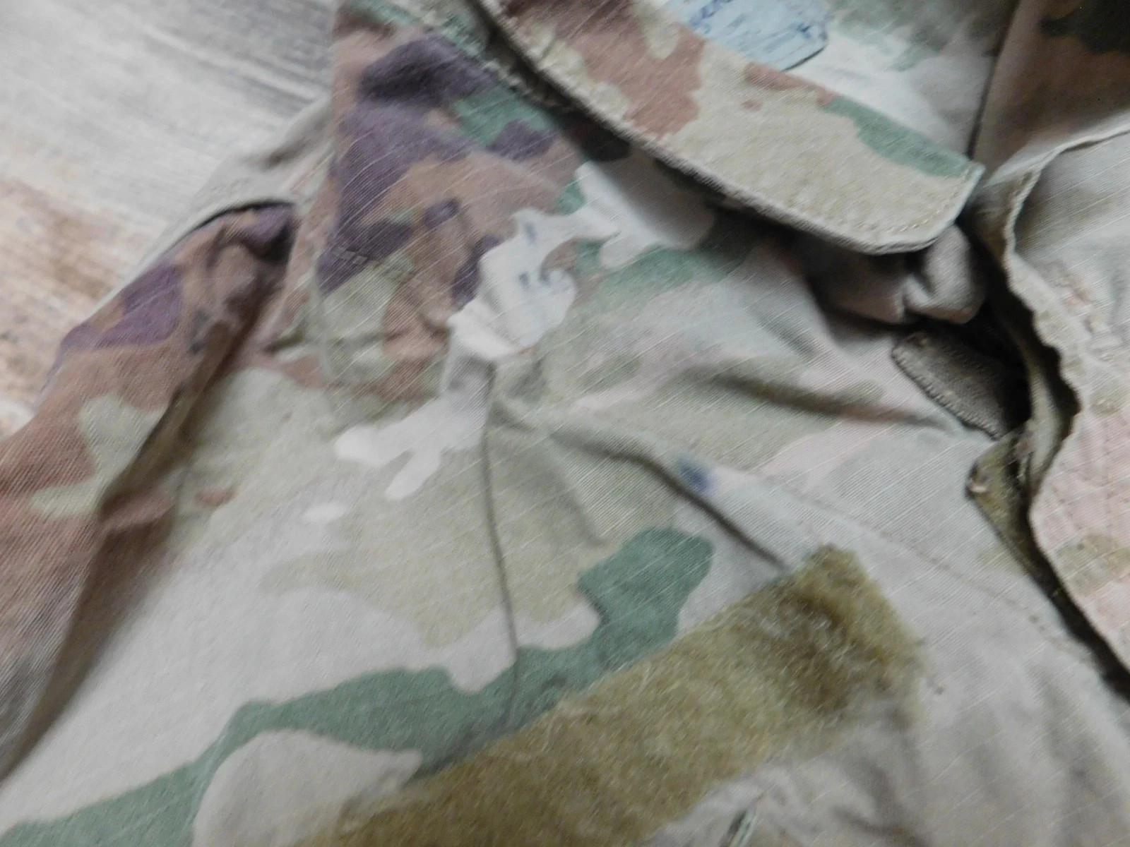 US ARMY OCP FLAME RESISTANT COAT SIZE MEDIUM - LONG