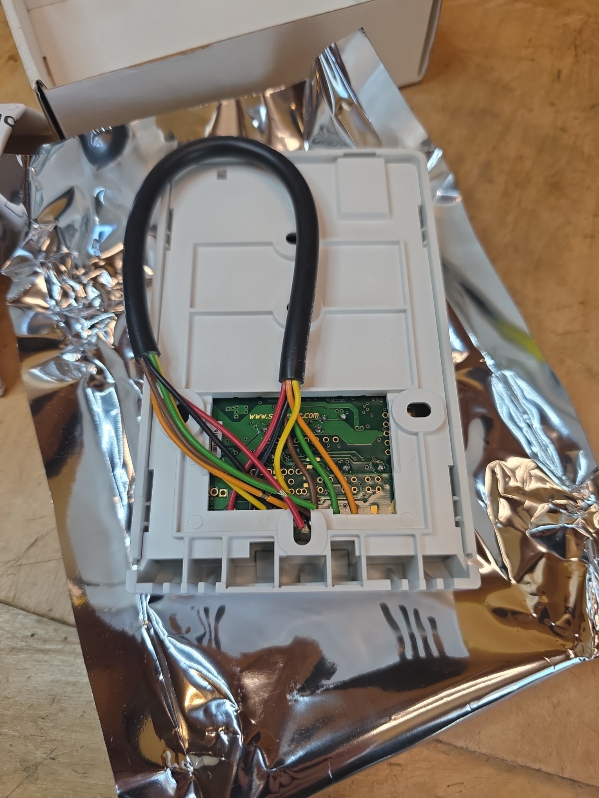 Honeywell C7232A1016 CO2 Sensor/Controller Wall Mount