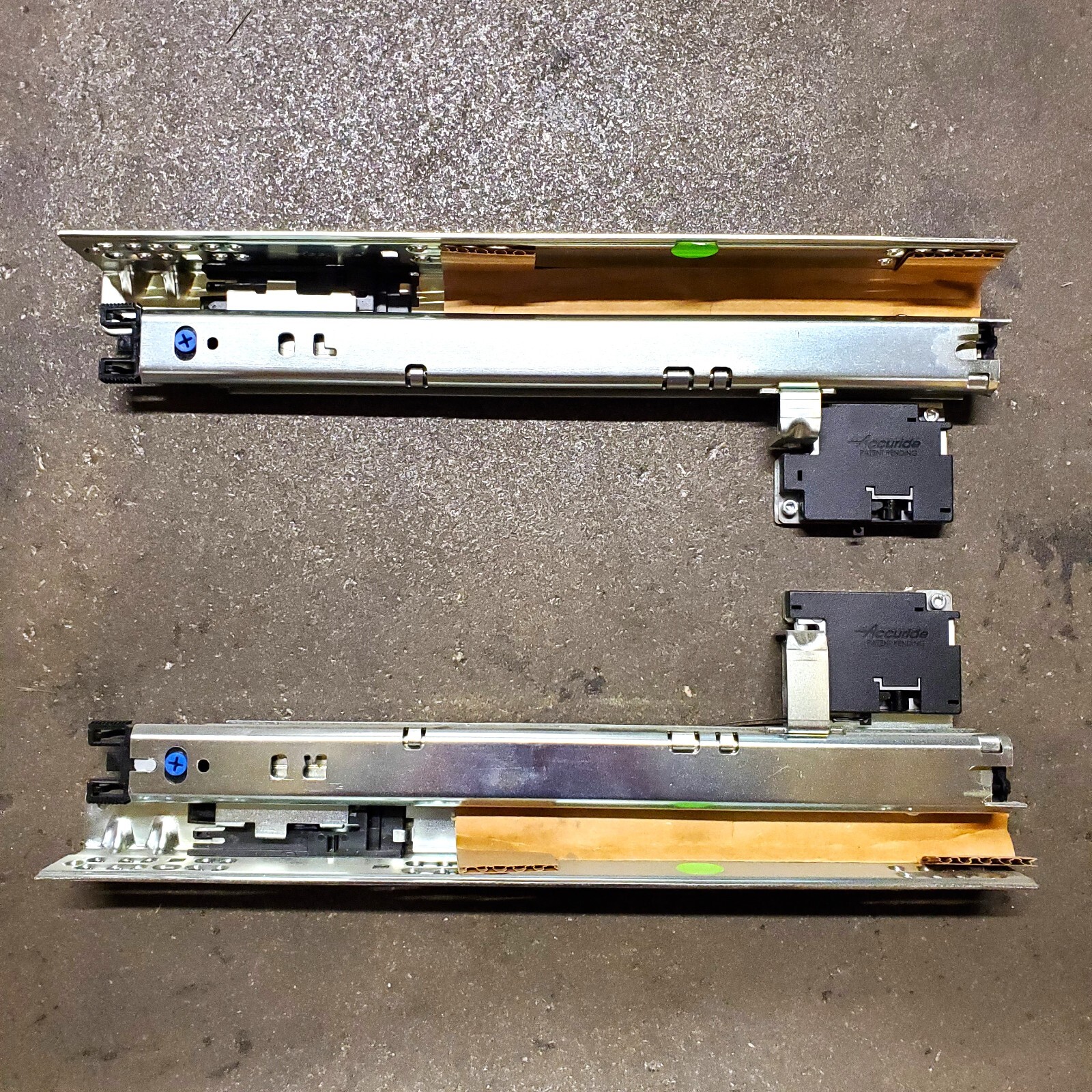 [PAIR] Accuride 15" Senseon Electronic Locking Undermount Drawer Slide Brackets