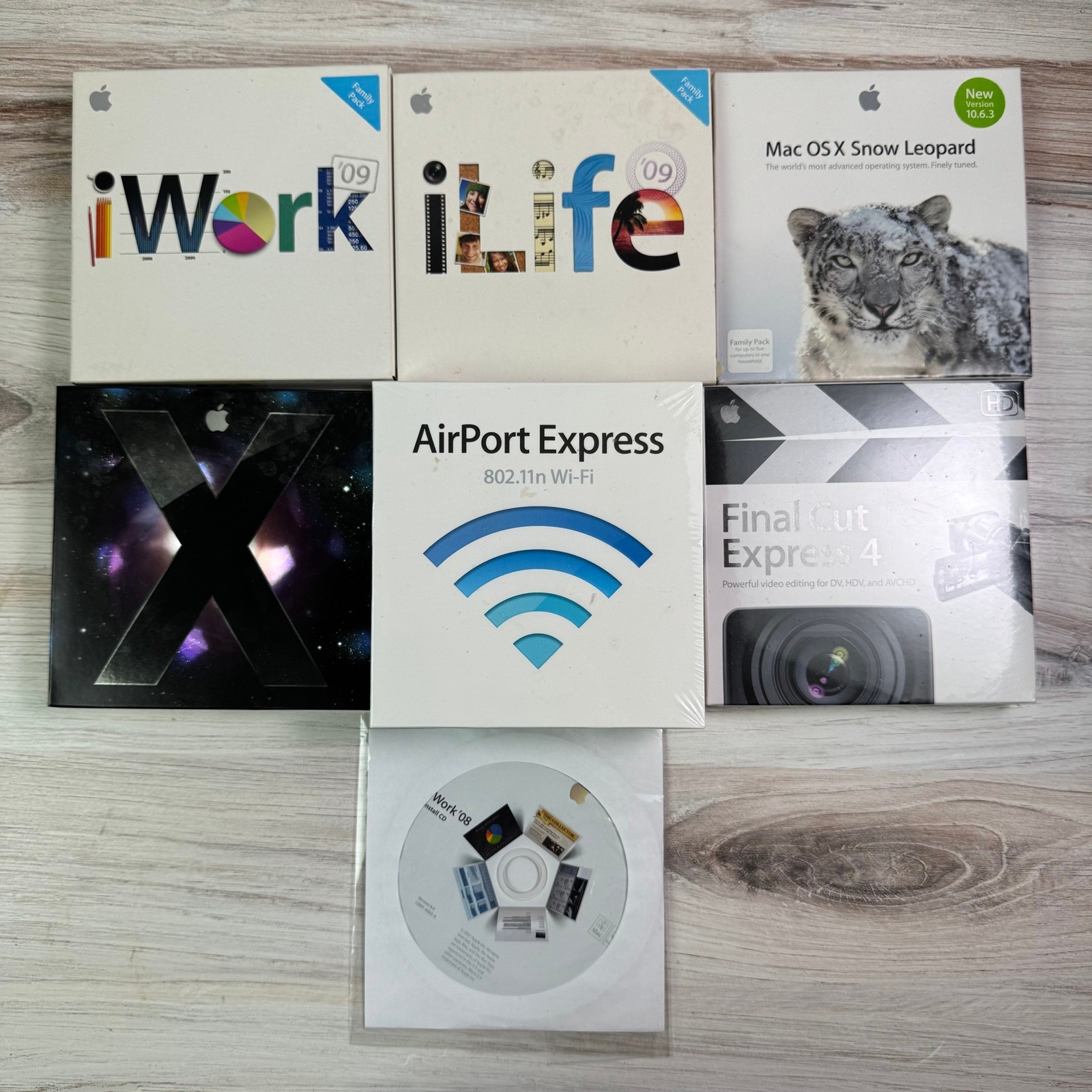 Apple AirPort Express A1264 Sealed Mac OS X Snow Leopard iWork iLife Bundle