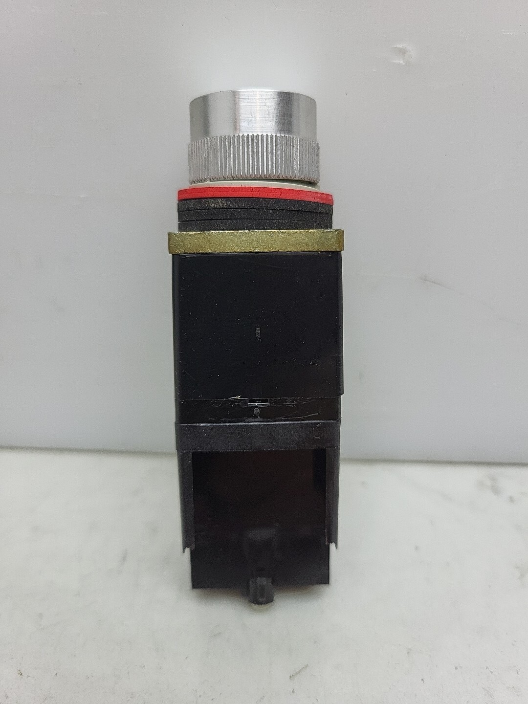 Allen Bradley 800MR-H33B 2 Position Maintained Selector Switch Cylinder Lock