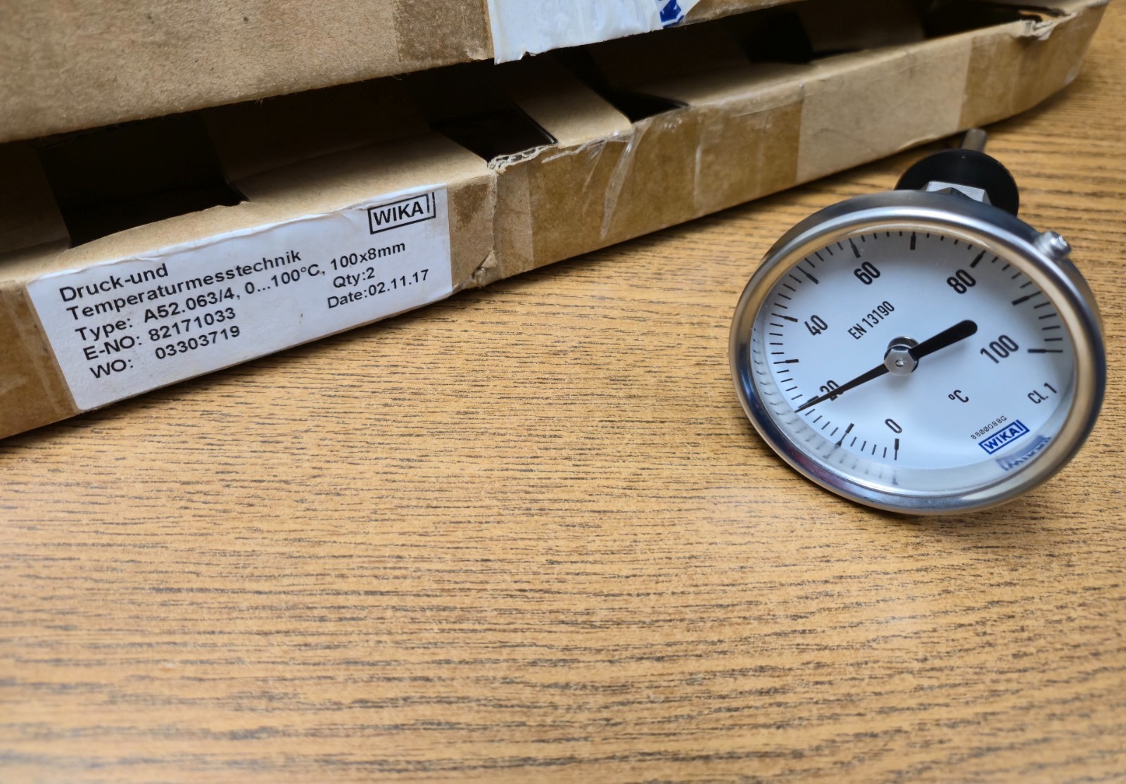 WIKA DUCT THERMOMETER 0-100 C SS A52.063/4  66MM DIAL
