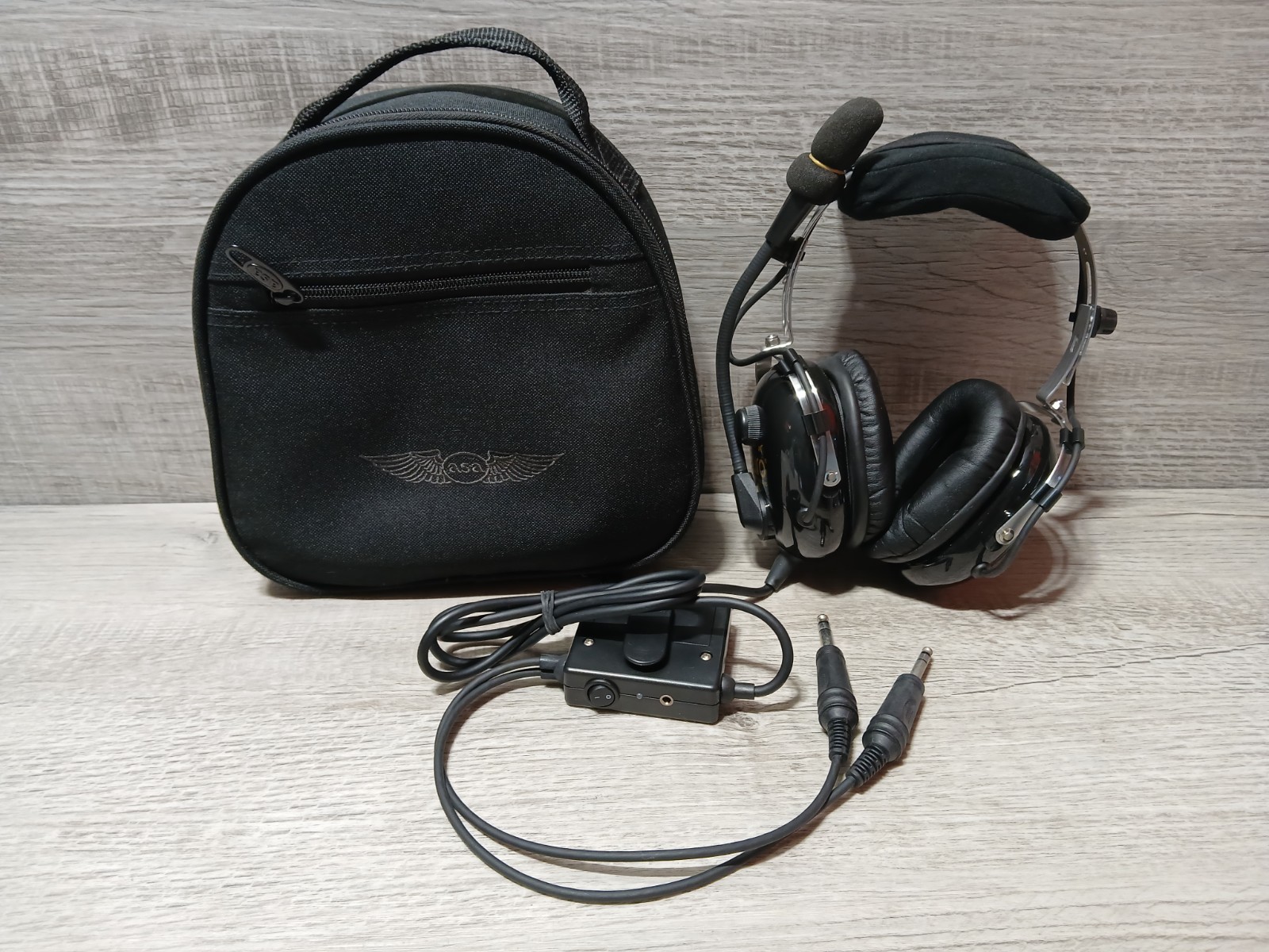 Faro Aviation Technologies G2 Noise Reduction Headphone Headset Microphone& Case