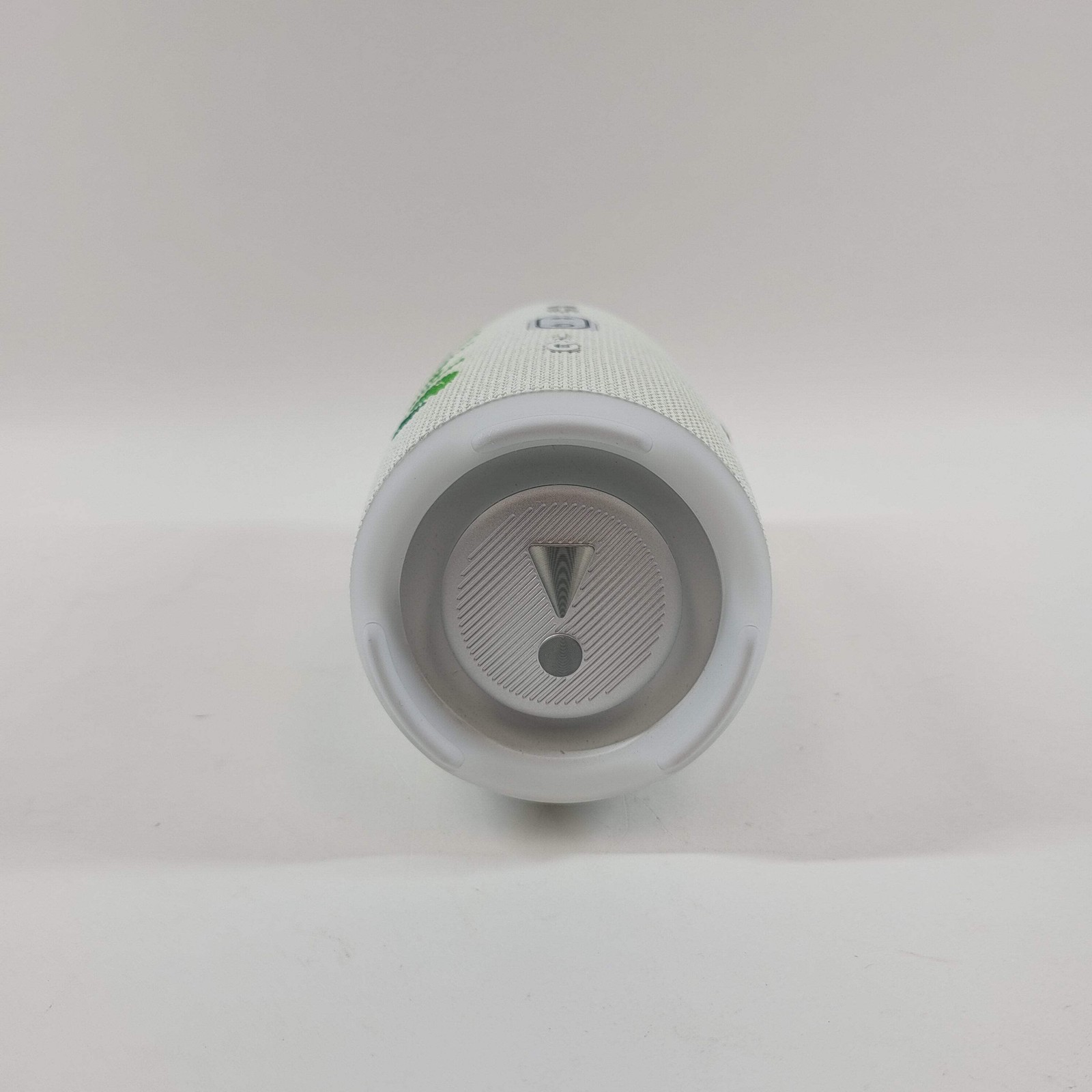 JBL Charge 5 Portable Waterproof Bluetooth Speaker White JBLCHARTGE5WTAMCSTM