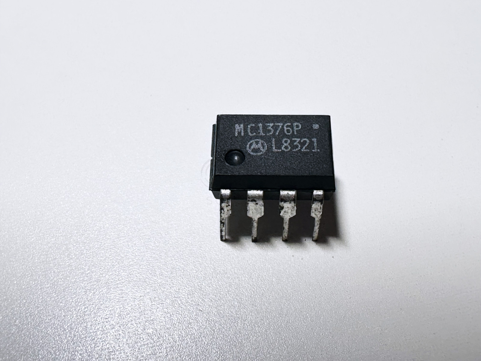 2PCS MC1376P MOTOROLA FM Modulator Circuit DIP-8