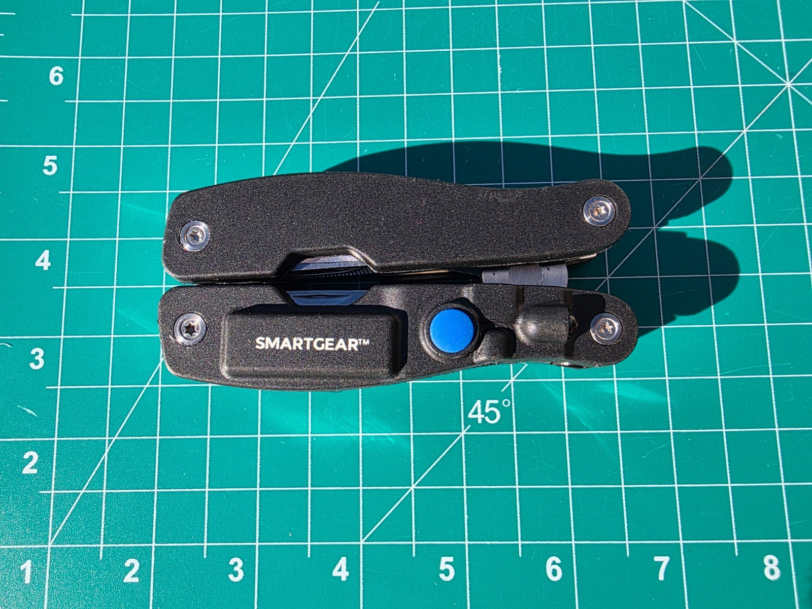 SmartGear Multi-Tool Black Stainless Steel LED Working Flashlight USB-C