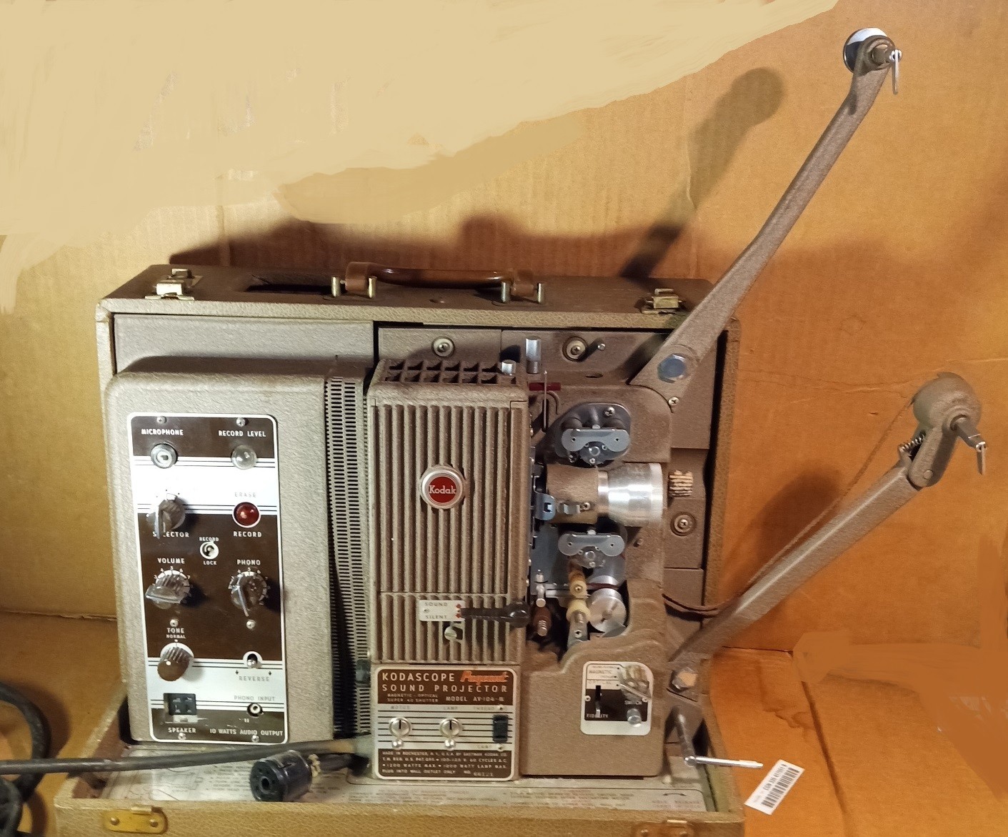 1950s Kodak Kodascope Pageant 16mm 12AX7 Sound Recording Film Projector AV-104-M
