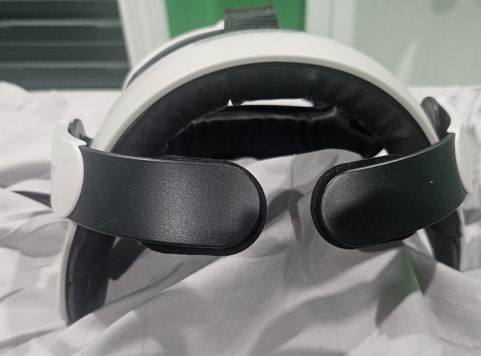 Oculus Meta Quest 2 Virtual Reality Headset 64GB with BOBOVR M2 Plus Head Strap