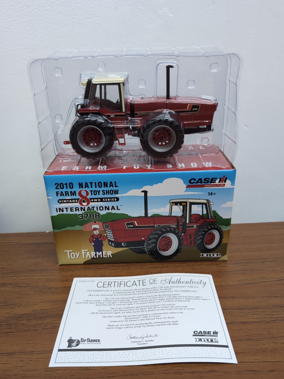 1/32 Ertl International 3788 4WD Tractor 2010 National Farm Toy Show