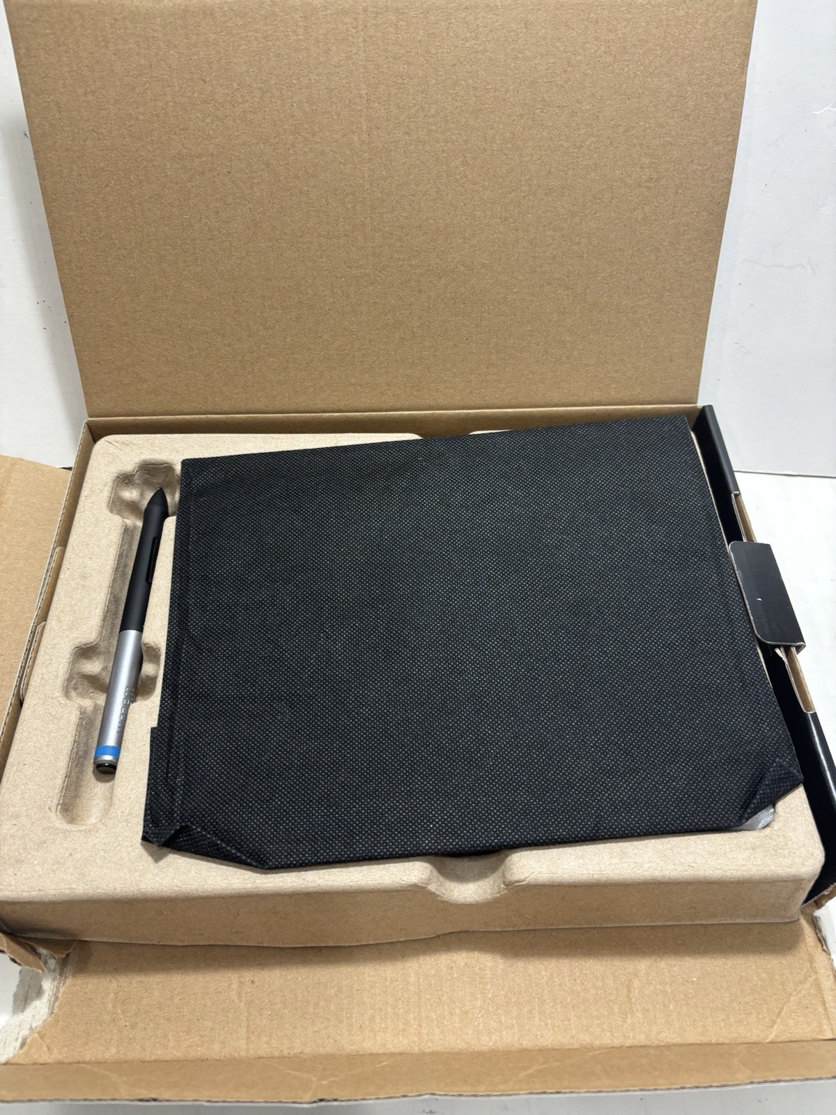 Wacom Intuos CTL-480 Digital Creative Pen Tablet Set open Box